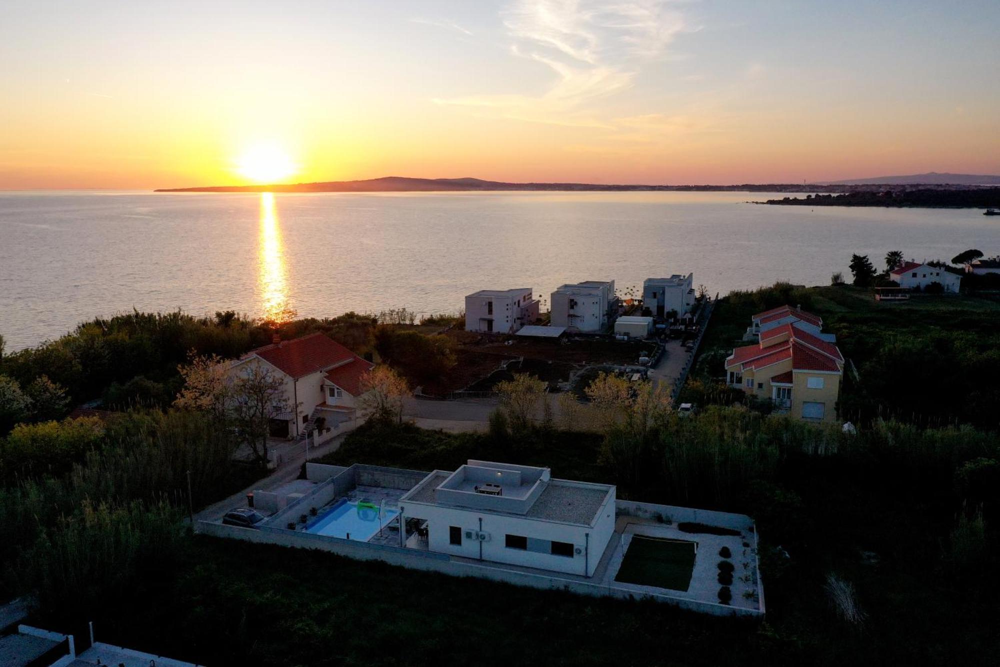 Holiday House Sara With Heated Pool Privlaka  Exterior foto