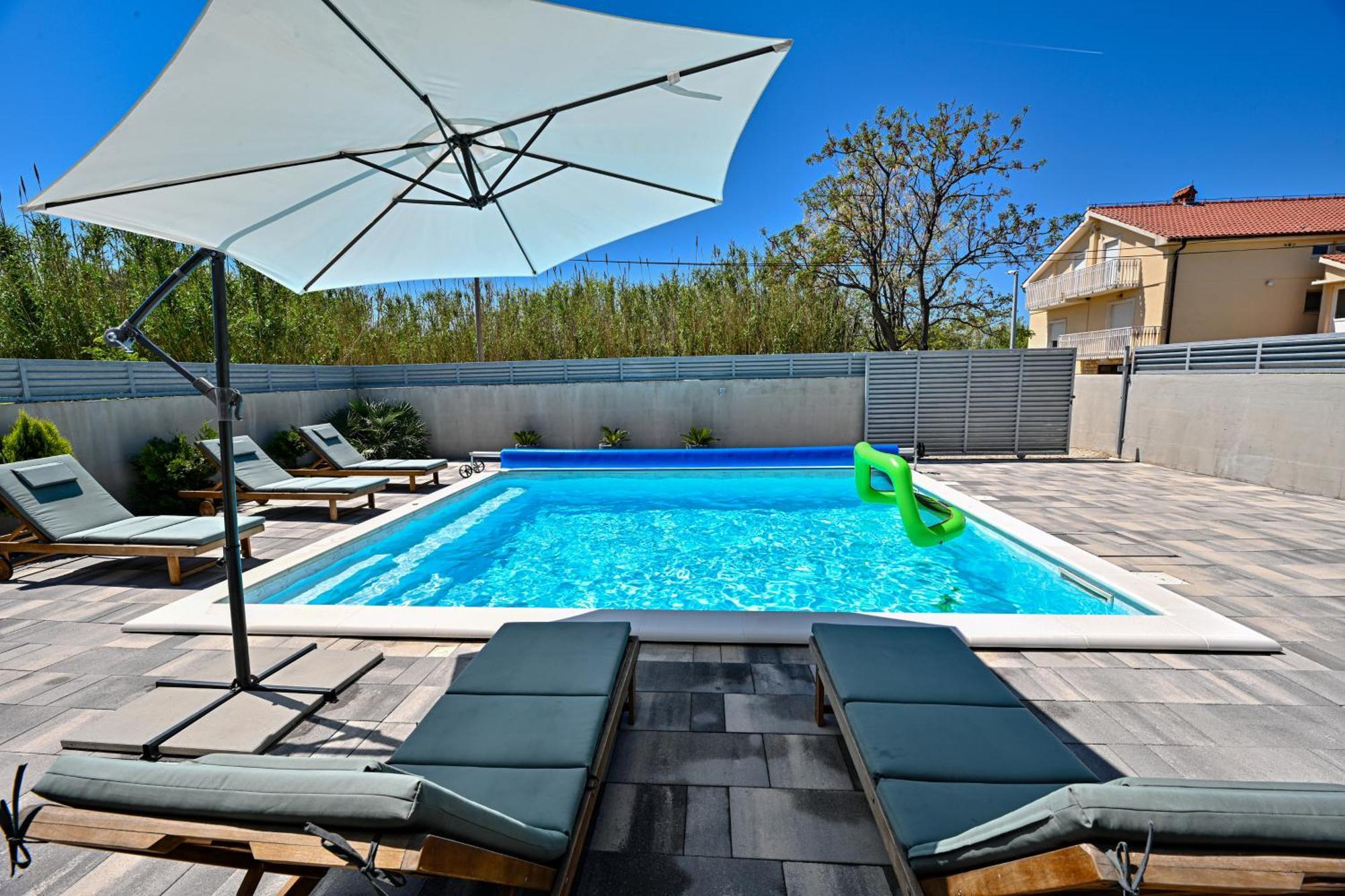 Holiday House Sara With Heated Pool Privlaka  Exterior foto