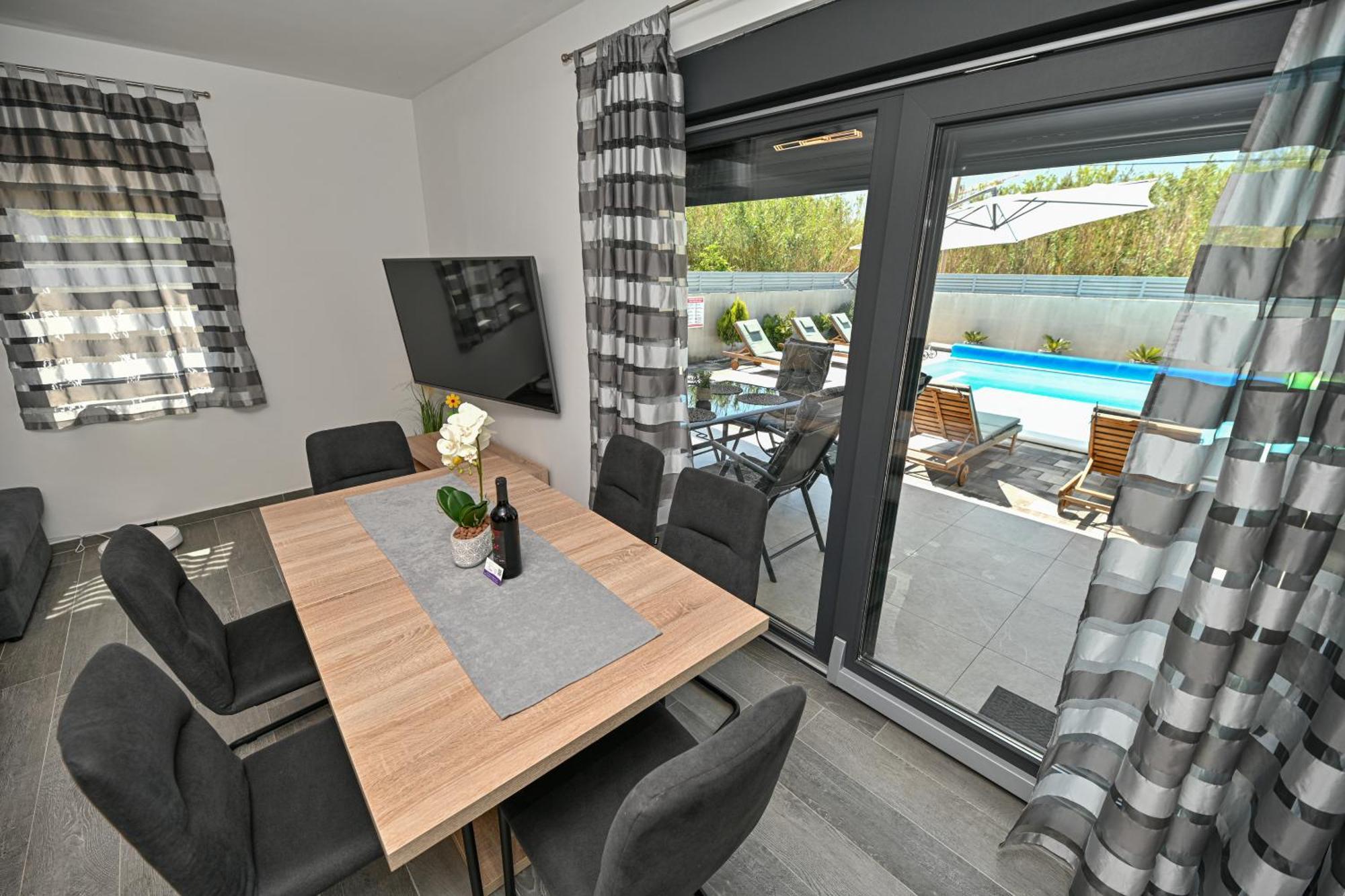 Holiday House Sara With Heated Pool Privlaka  Exterior foto